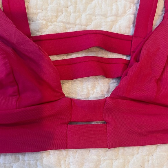 Super cute bikini! - Picture 4 of 5